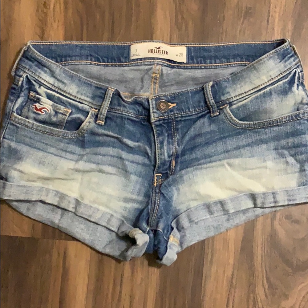 Faded Hollister jean shorts!